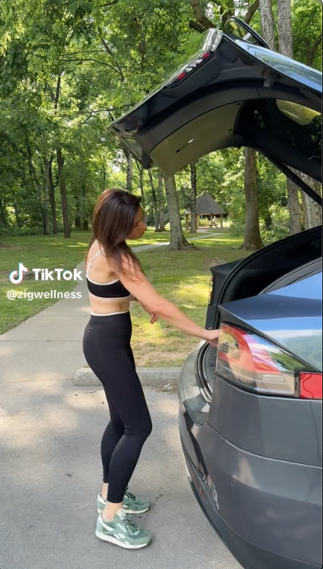 warrior2 yoga tote bag lifestyle video